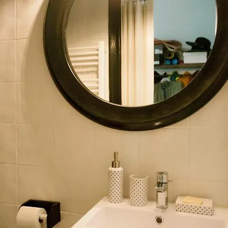 Nice Studio For Two People In The Heart Of Paris * Paris